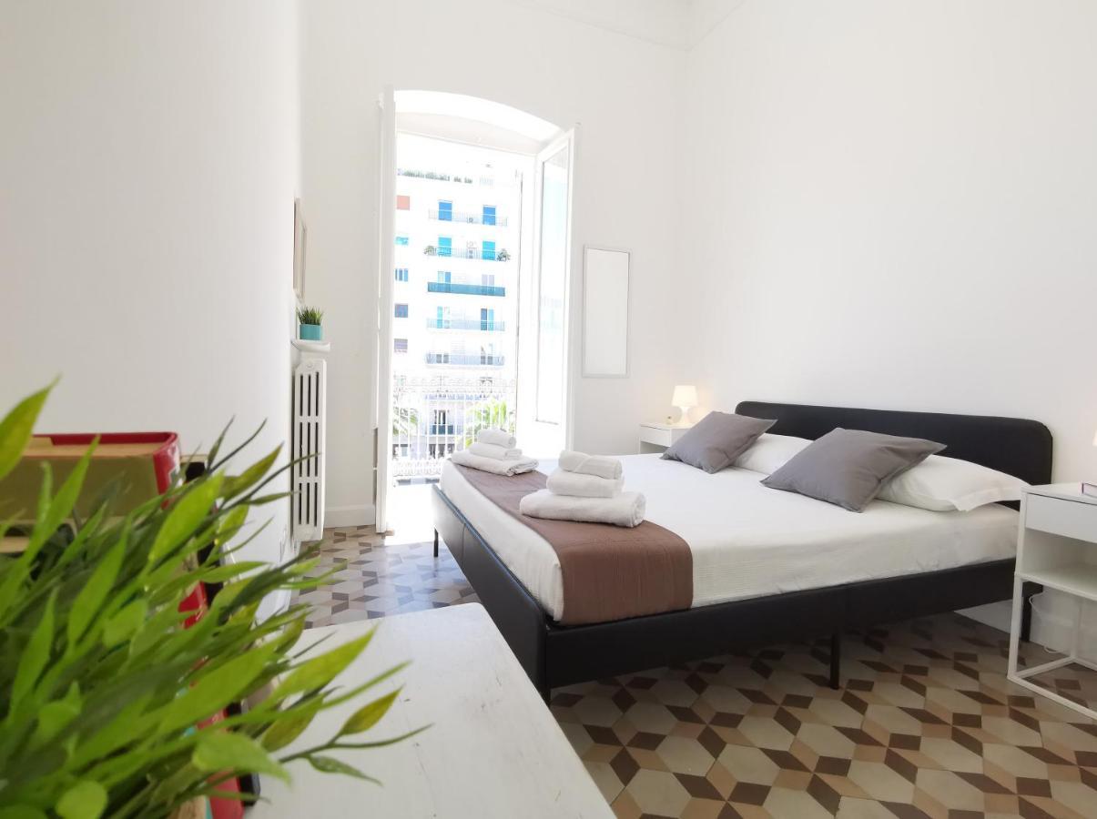 Vittorio Emanuele 71 Apartment Bari Bagian luar foto
